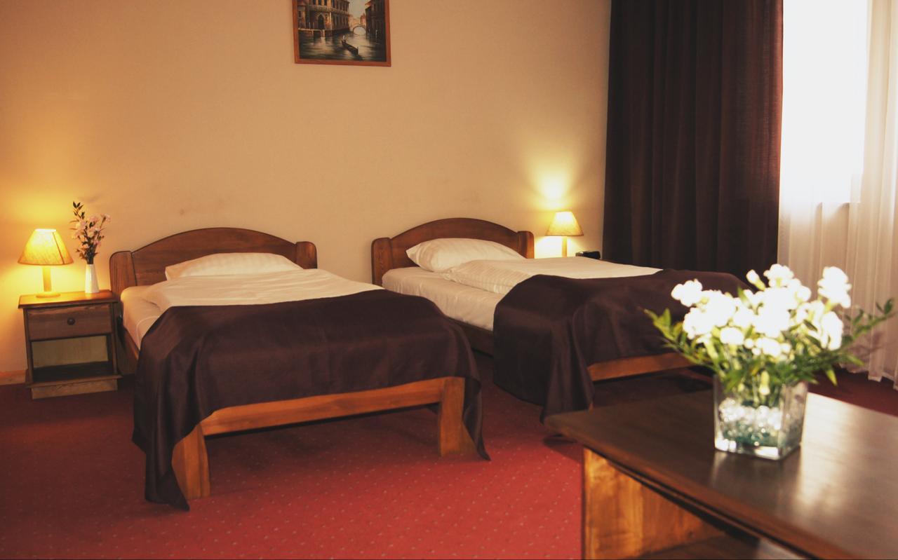 Hotel Metro Kłodzko Eksteriør billede
