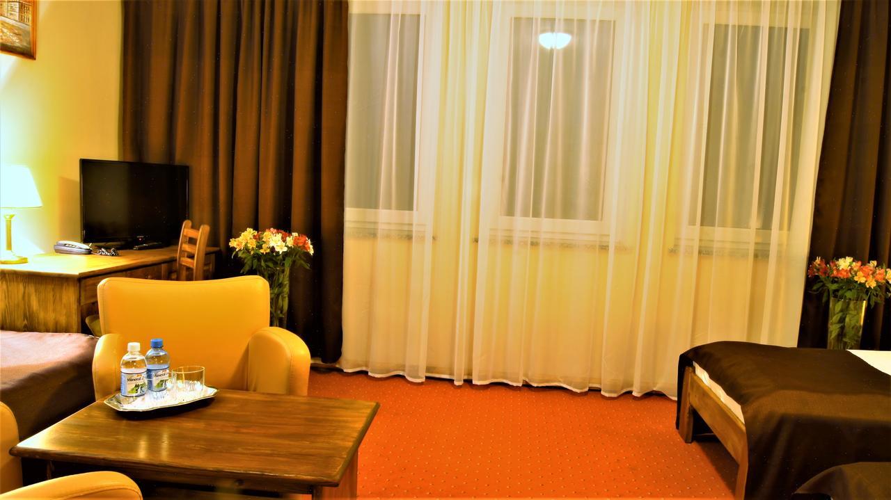 Hotel Metro Kłodzko Eksteriør billede