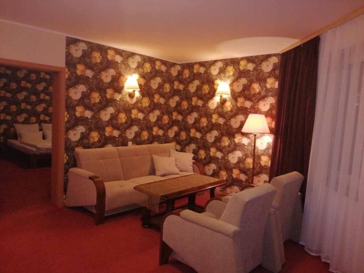 Hotel Metro Kłodzko Eksteriør billede